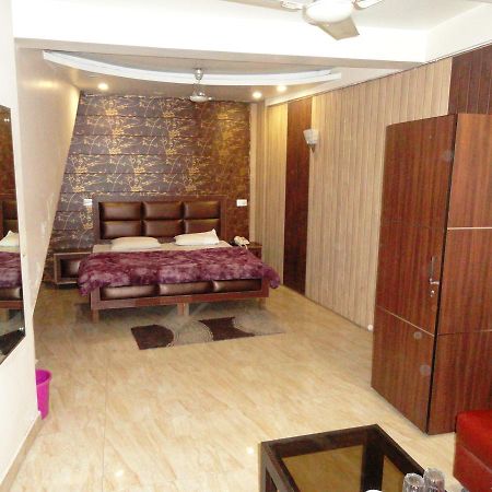 Oyo 12976 Hotel New Fiza Jammu Exterior photo