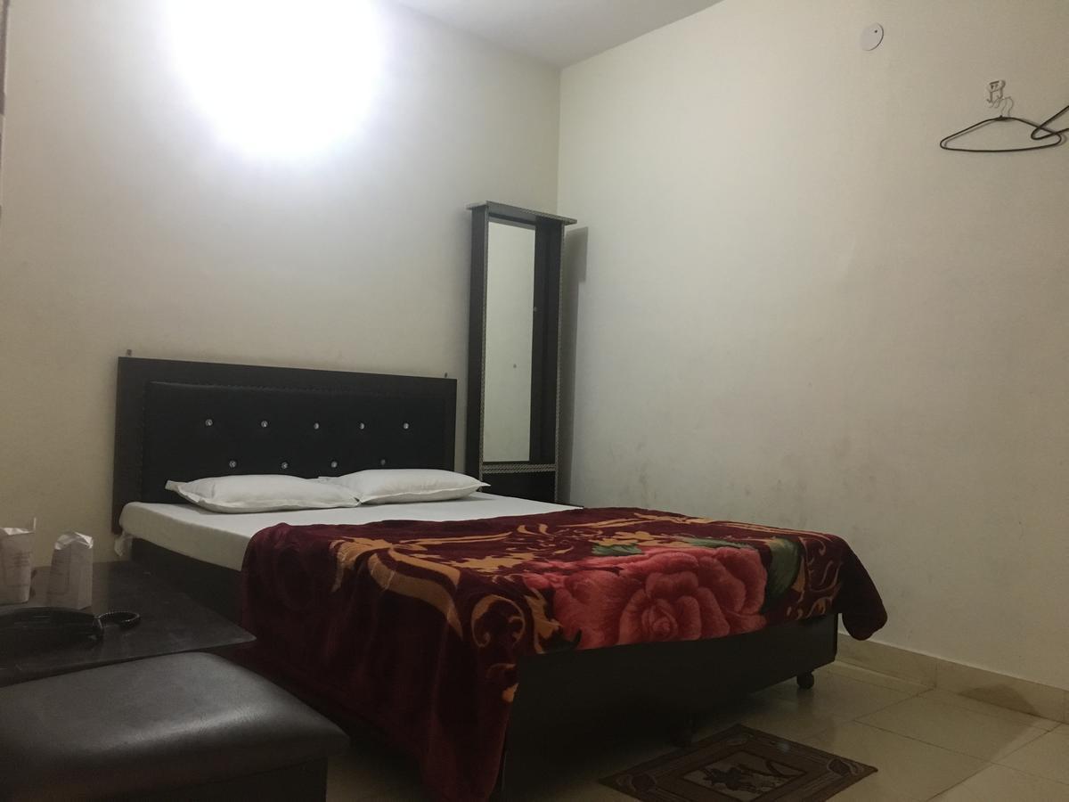 Oyo 12976 Hotel New Fiza Jammu Exterior photo
