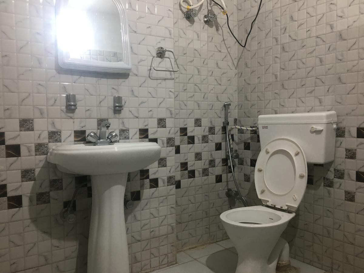 Oyo 12976 Hotel New Fiza Jammu Exterior photo